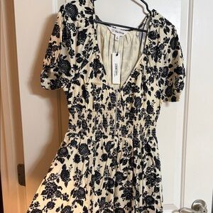 The Drop Elegant Black and Cream Floral Mini Dress